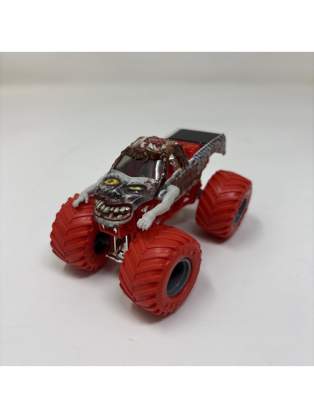 Monster Jam ZOMBIE Monster Truck 1:24 Scale Series 20 - Arms Move Red Wheels